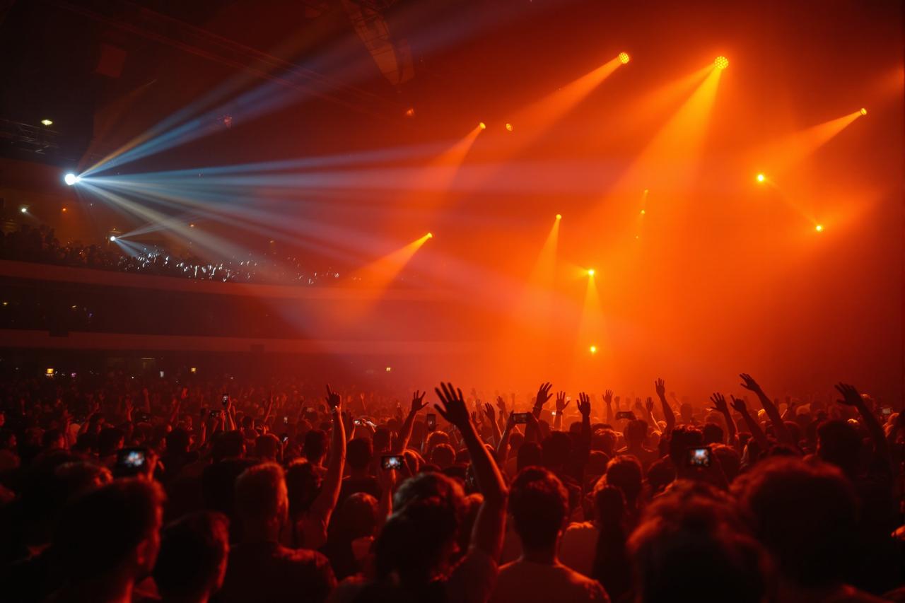 汤姆视频影迷见面会圆满举行，万名粉丝热情参与